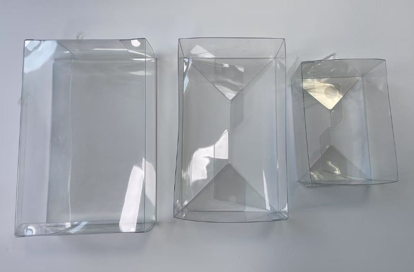 PLASTIC tray